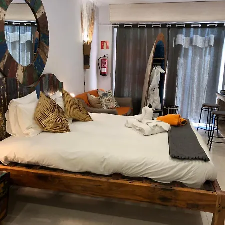 Daire Surf Pod - - 100m From